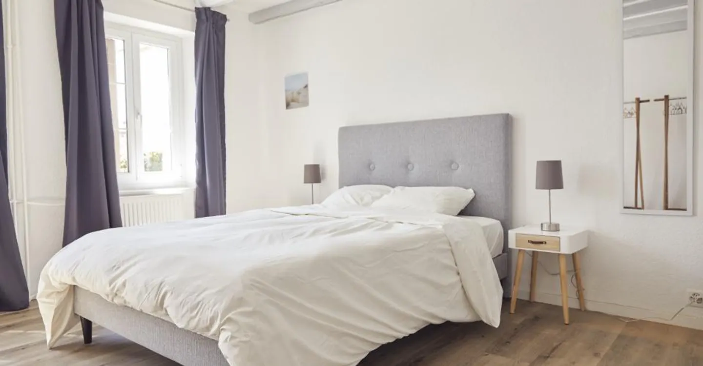 Modern 1-Bed Apartment in Prilly - Photo 4 of 8