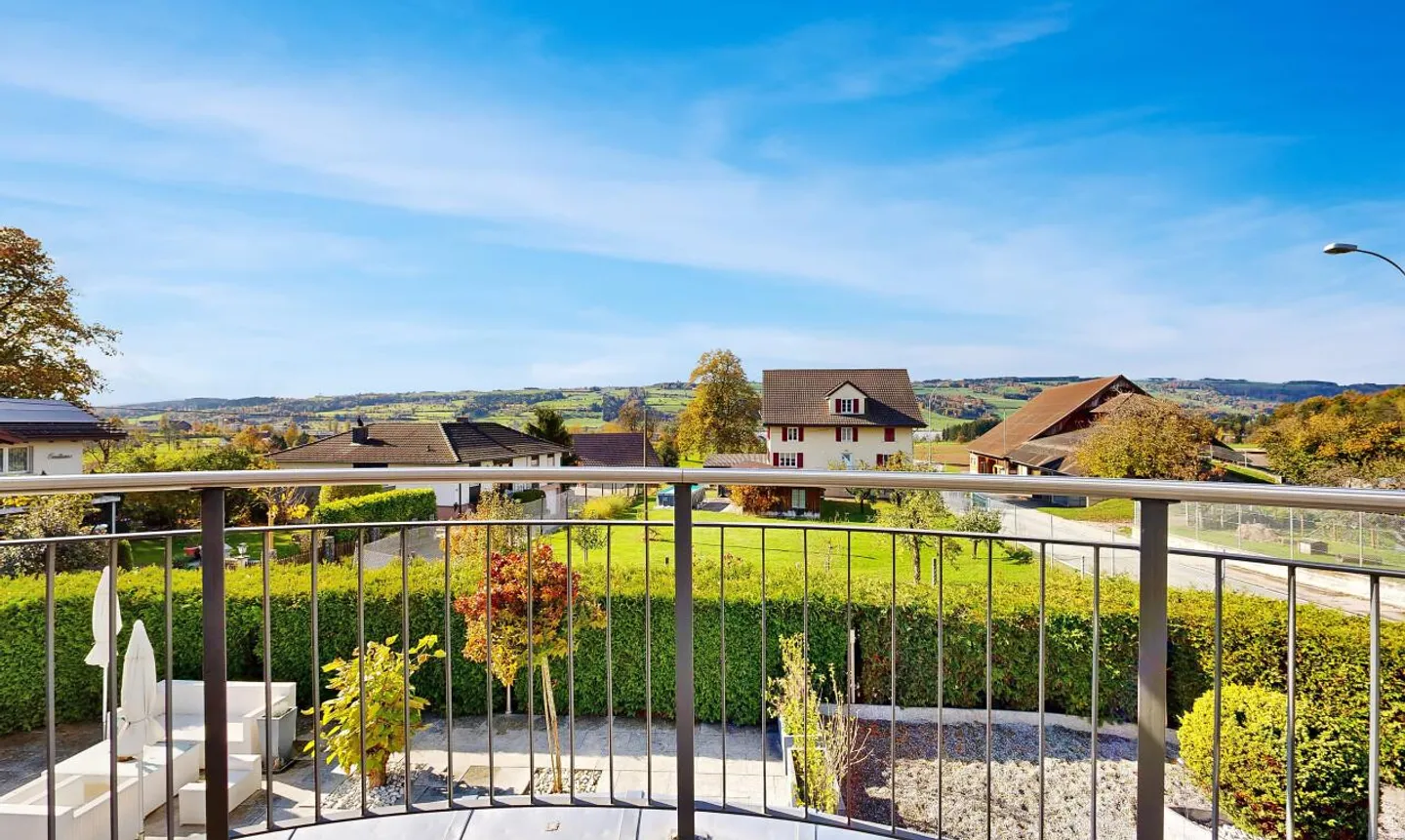 Modern 5.5-room single-family house in Kleinwangen - Photo 10 of 11