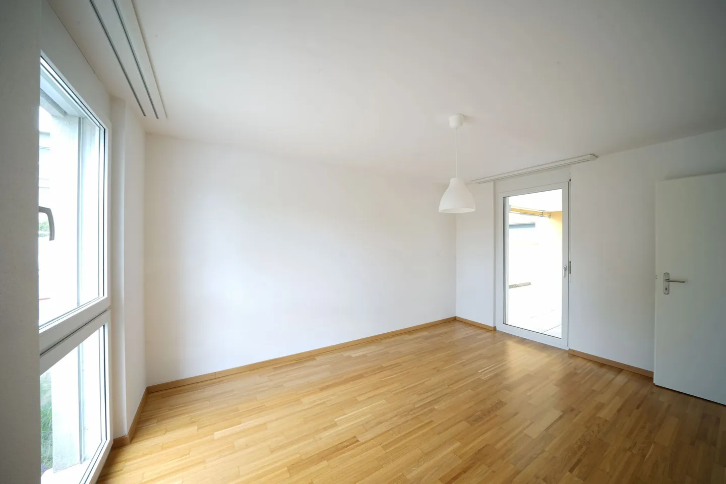 Familienfreundliche 4.5-Zimmer-Gartenwohnung am Stadtrand - Foto 4 di 10