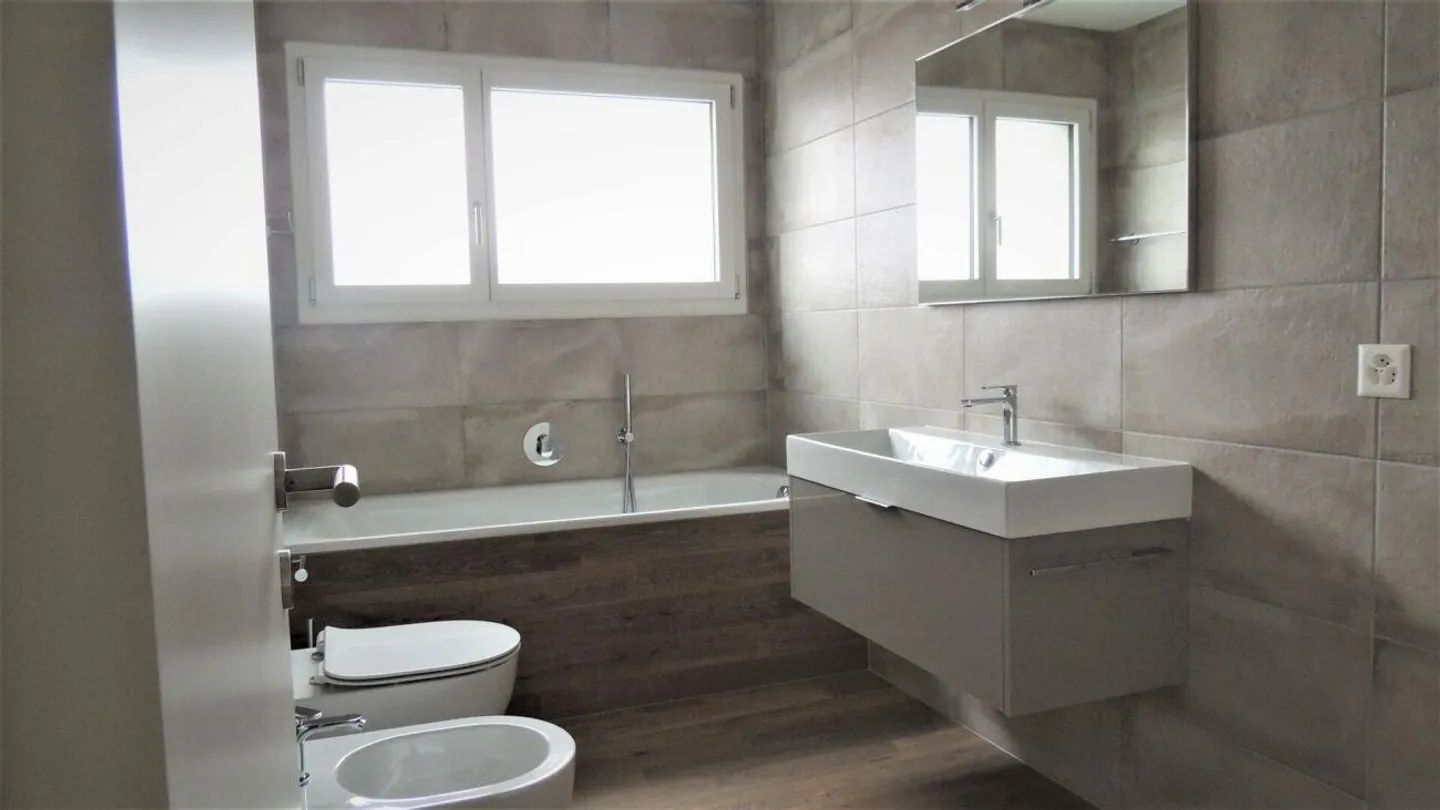 MODERNES 3,5-ZIMMER-APARTMENT IN NEUBAU - Foto 13 von 21