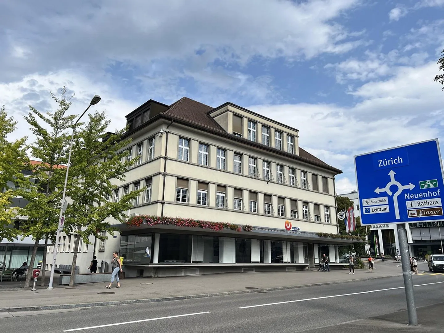 Emplacement de choix pour votre entreprise ! Espace commercial de 245 m² sur la Landstrasse... - Photo 1 sur 13