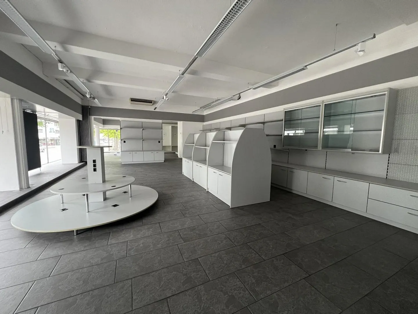 Emplacement de choix pour votre entreprise ! Espace commercial de 245 m² sur la Landstrasse... - Photo 7 sur 13