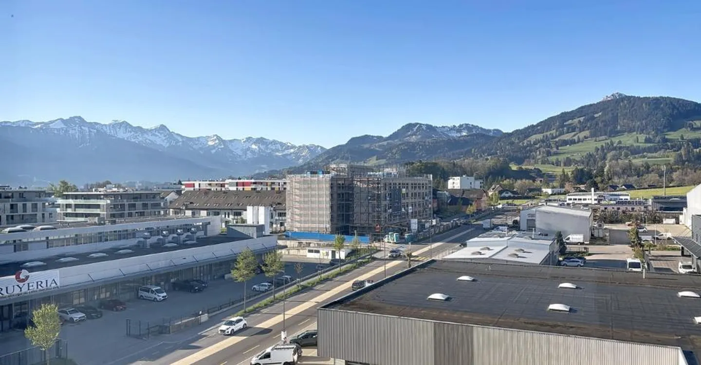 Magnificent 4.5 room apartment, very bright with a view of the Pre-Alps - Photo 1 of 11