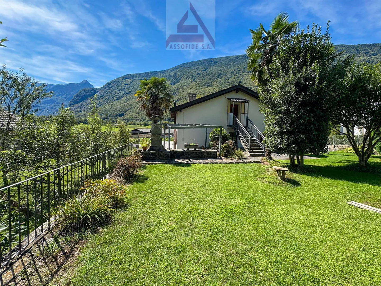 House of 10.5 rooms - Photo 3 of 11