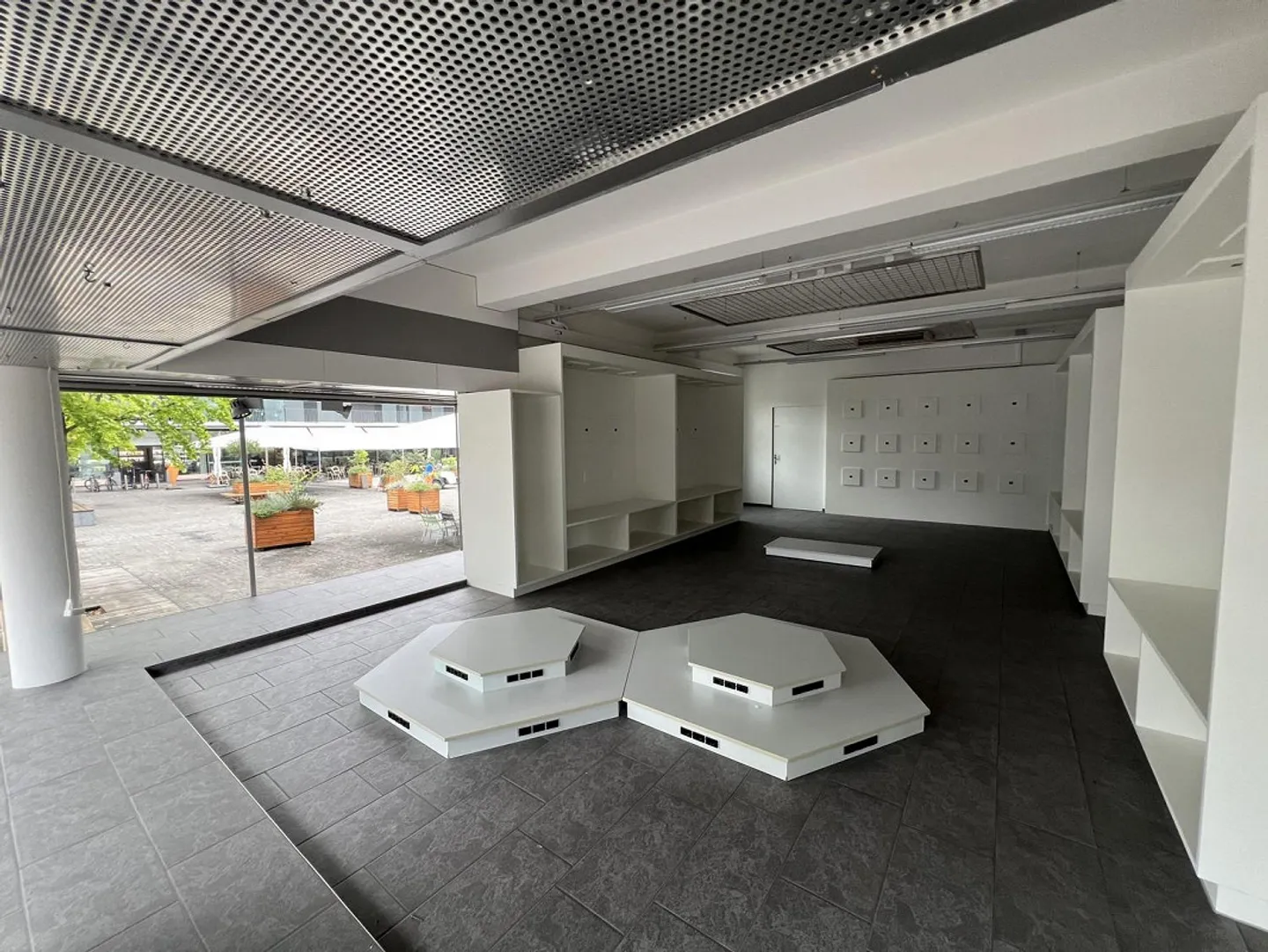 Emplacement de choix pour votre entreprise ! Espace commercial de 245 m² sur la Landstrasse... - Photo 8 sur 13