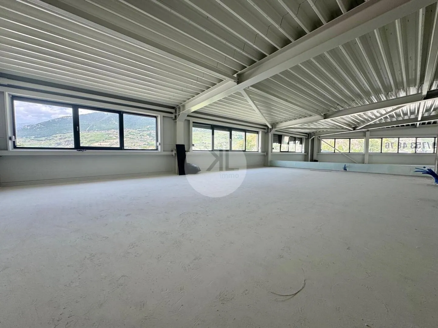 Workshop - Photo 5 of 9