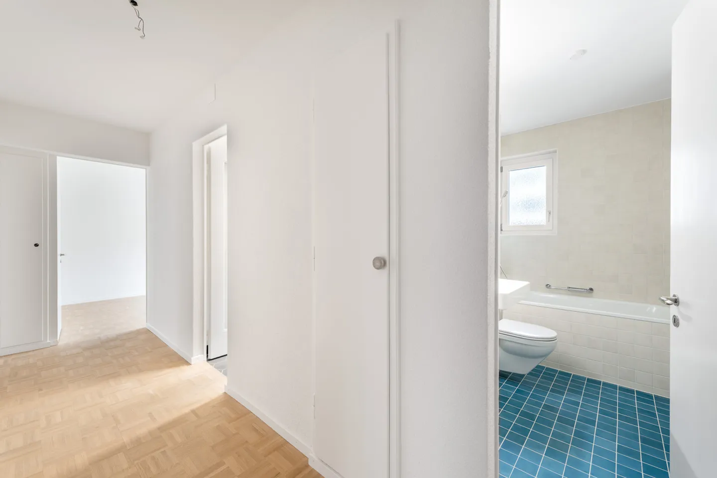 In the Heart of Zurich-Wiedikon - Living at the Pulse of the City - Photo 3 of 13