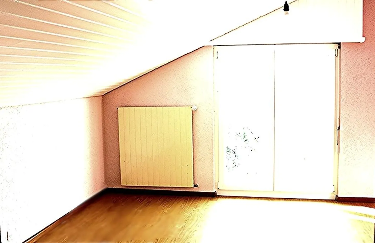 Attico ristrutturato con grande loggia - Foto 4 di 16