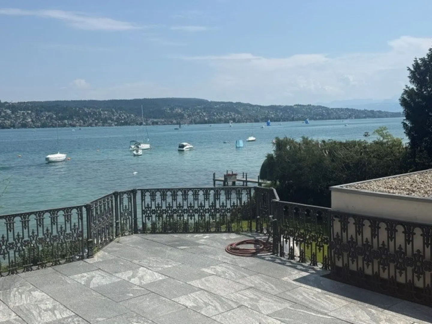 Vivre là où d'autres passent leurs vacances - Photo 1 sur 12