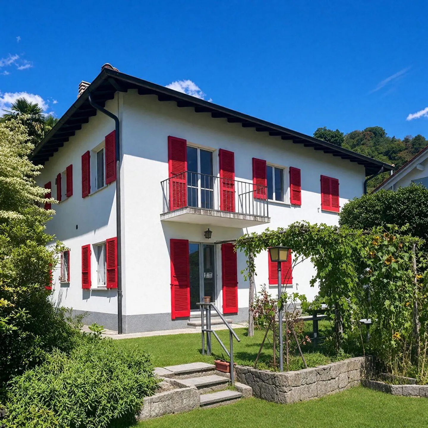 Vielseitiges Mehrfamilienhaus - Foto 1 von 18