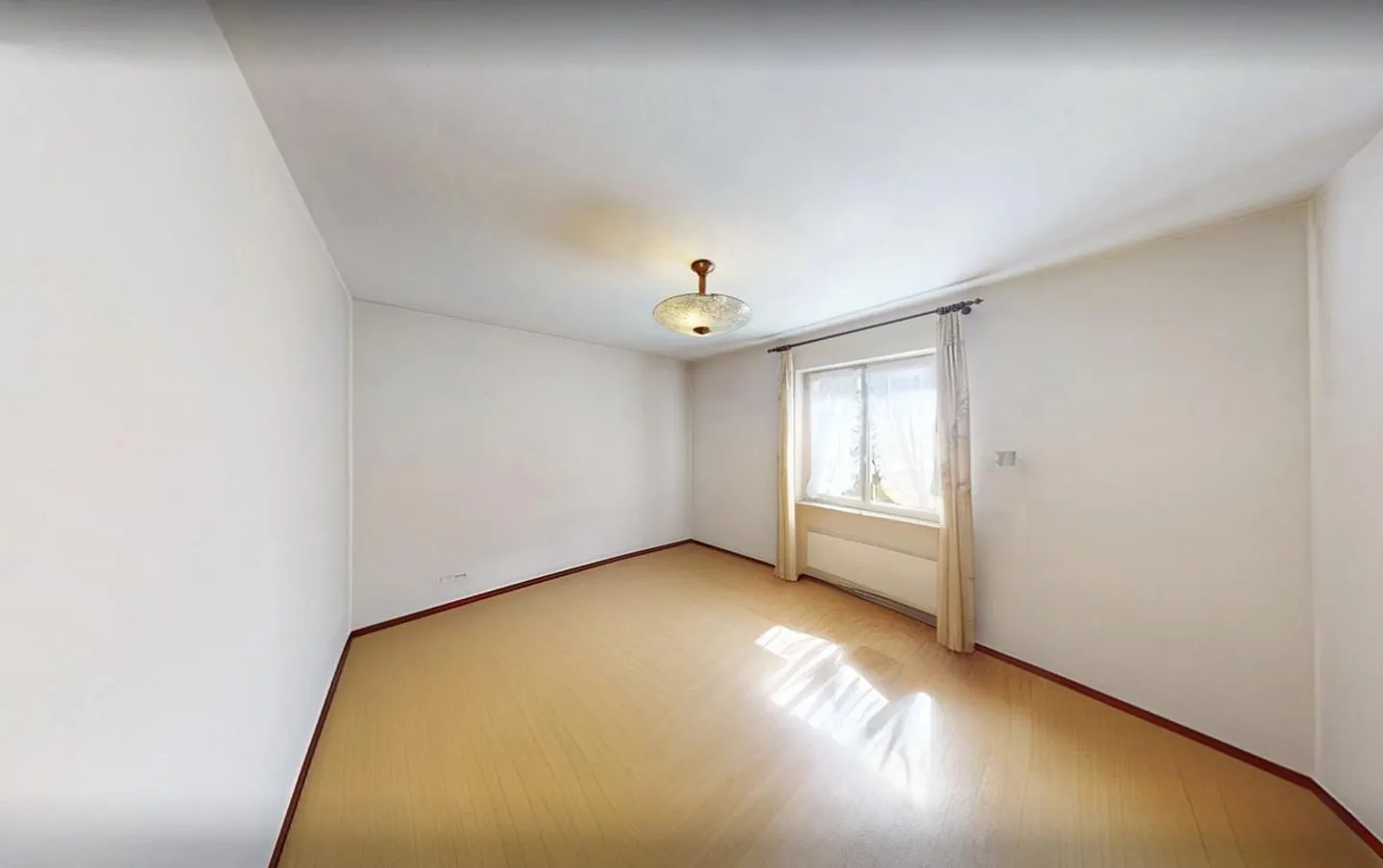 Vielseitiges Mehrfamilienhaus - Foto 7 von 18