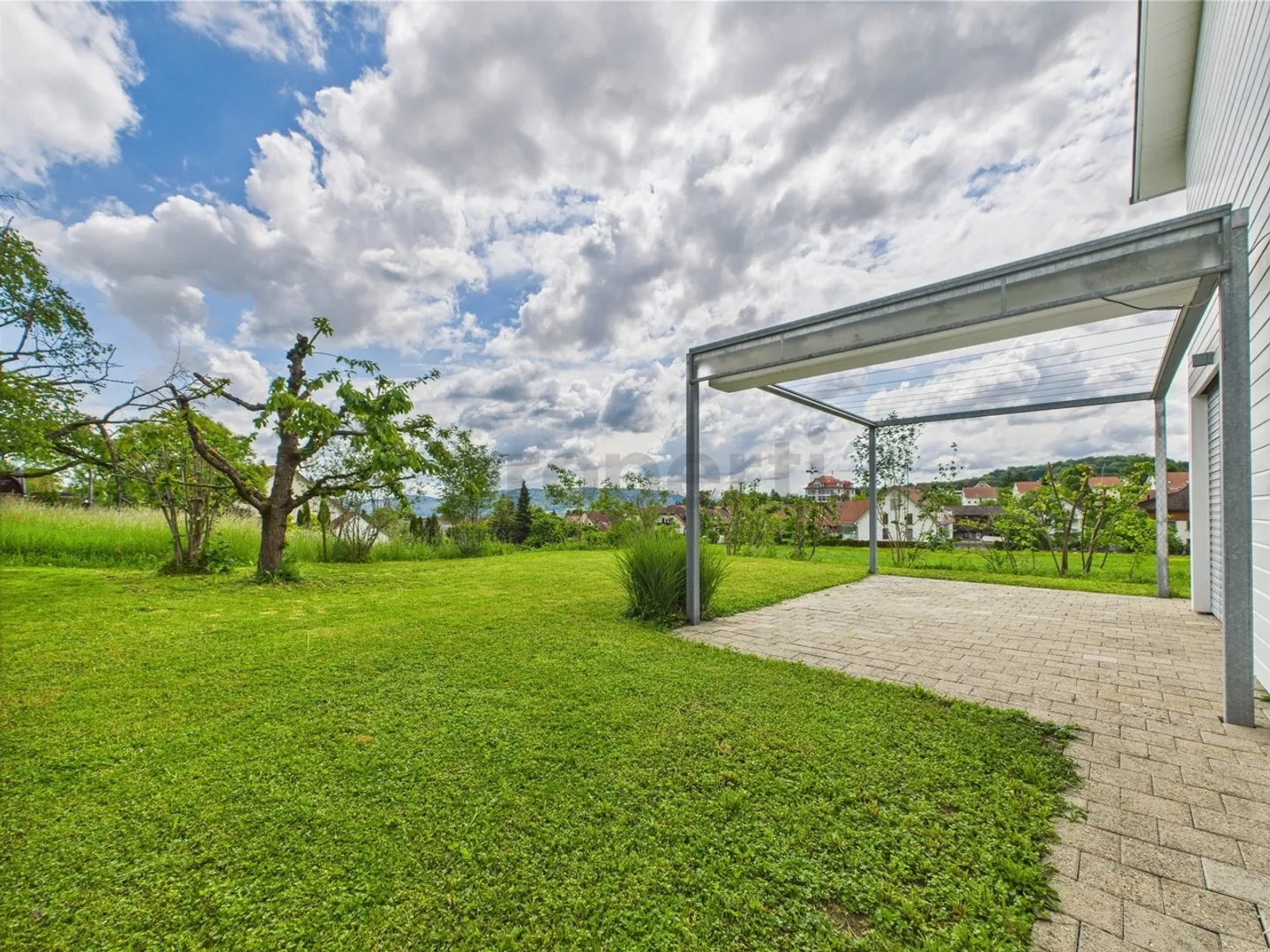 Casa unifamiliare modernizzata e indipendente a Lostorf - adatta alle famiglie, tranquilla e centralmente situata - Foto 10 di 12