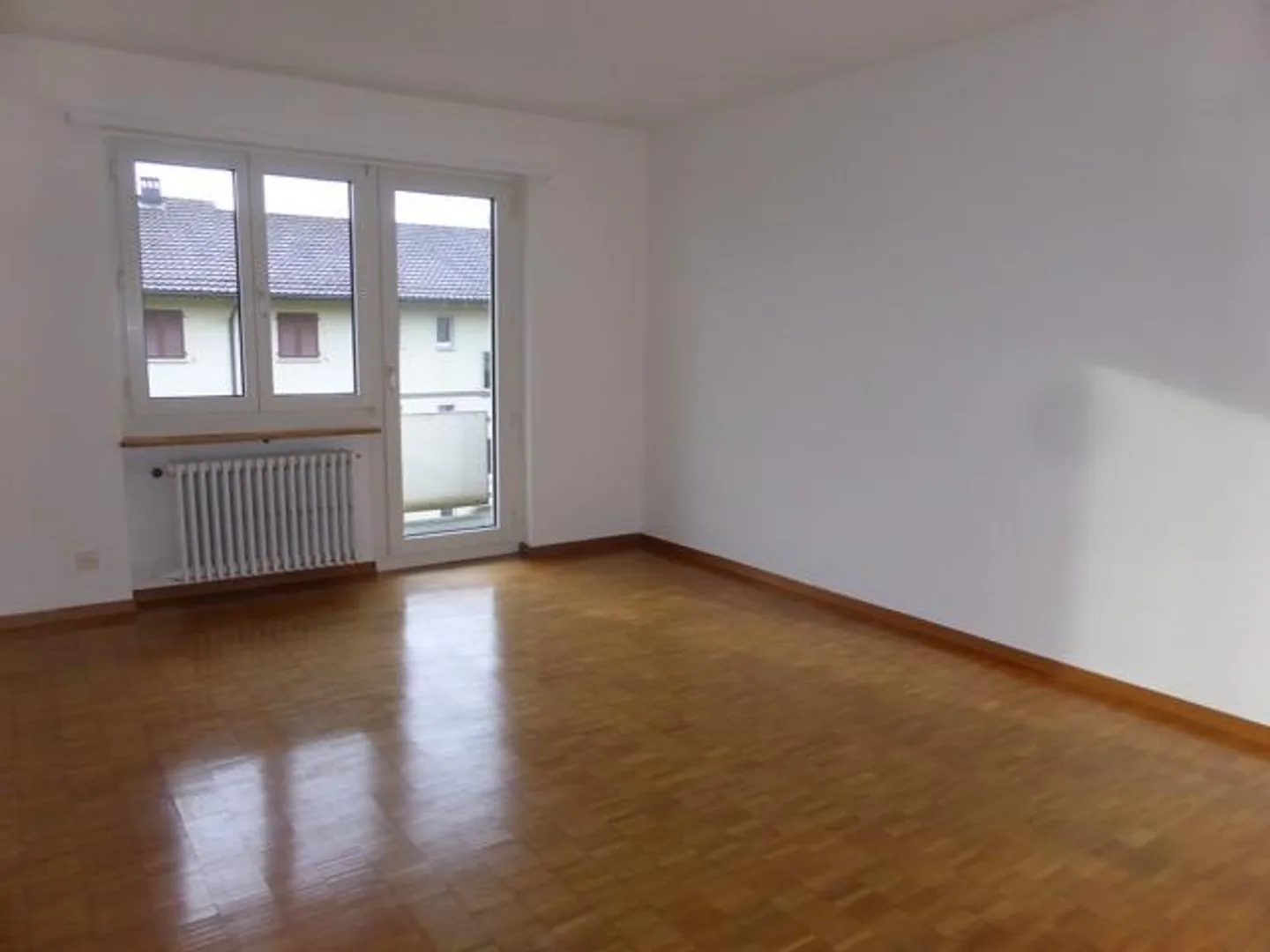 Rent without deposit! - Photo 2 of 7