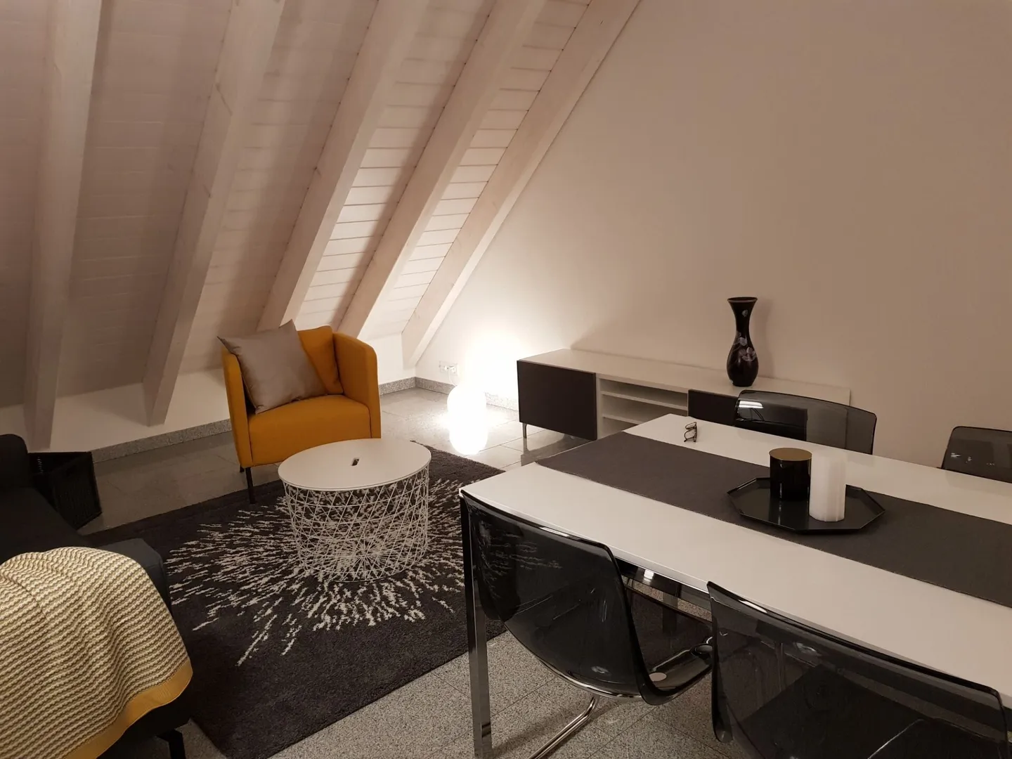 4-room penthouse apartment in beautiful Krauchthal - Photo 3 of 9