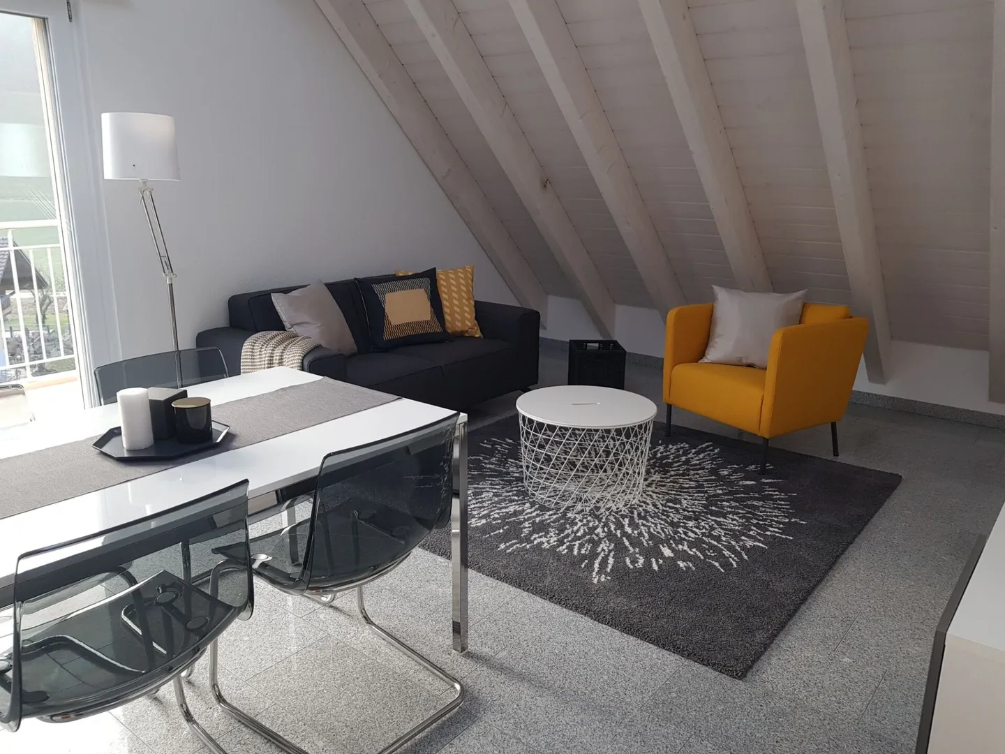 4-room penthouse apartment in beautiful Krauchthal - Photo 4 of 9