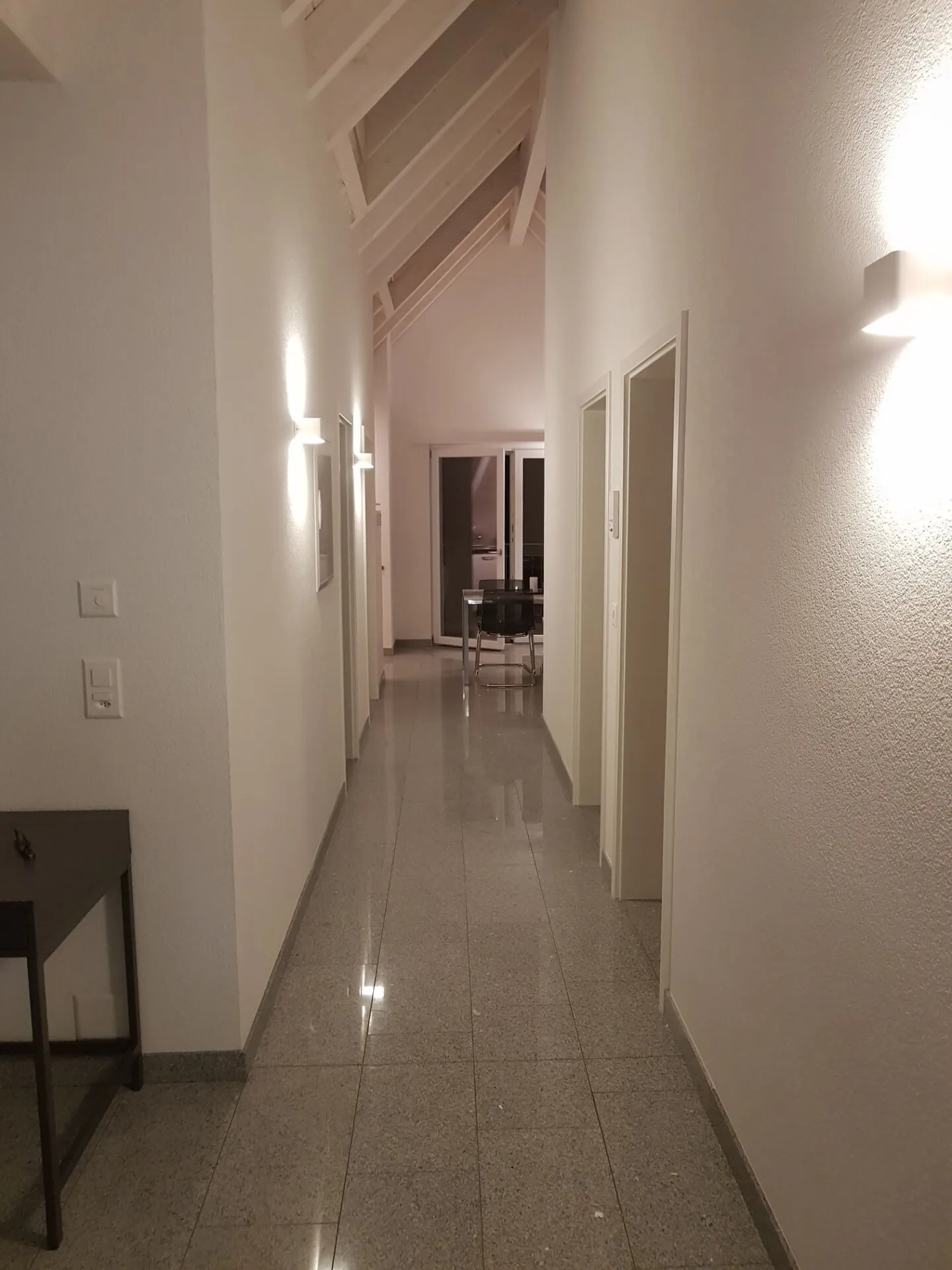 4-room penthouse apartment in beautiful Krauchthal - Photo 5 of 9