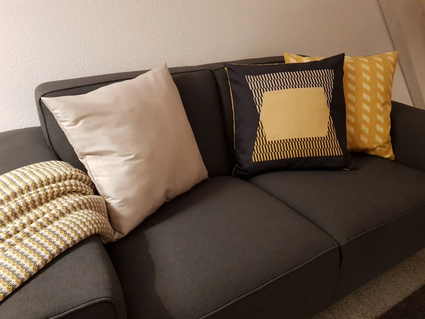 4-room penthouse apartment in beautiful Krauchthal - Photo 6 of 9