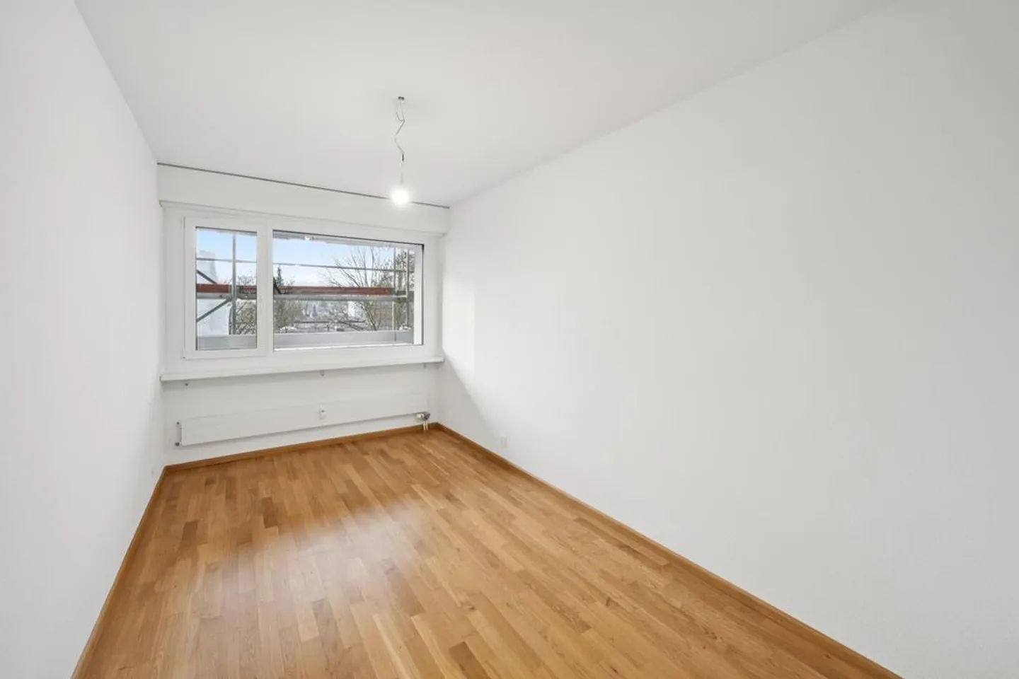 Lichtdurchflutete Wohnung mit grossem Balkon an ruhiger Lage - Foto 9 von 10