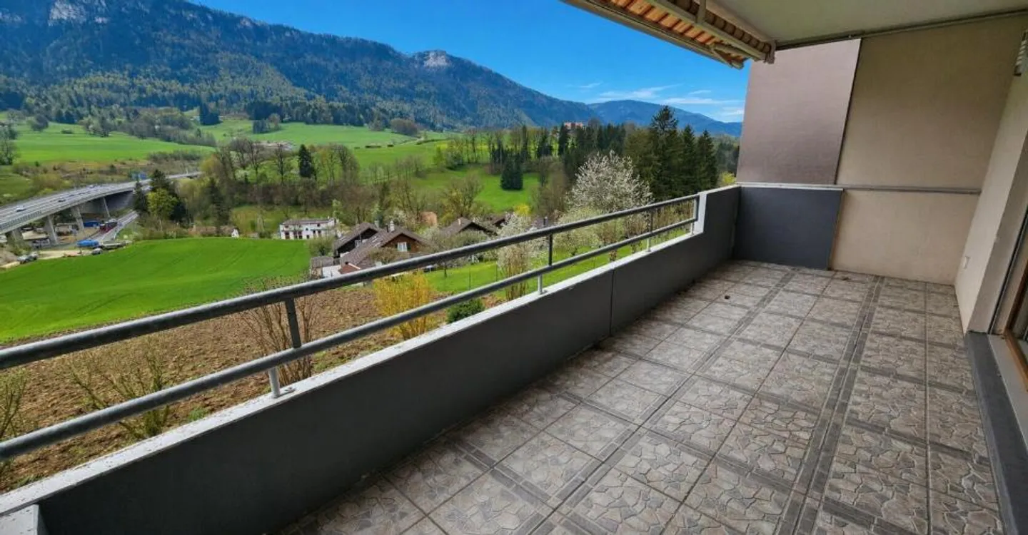 Condominio Incantevole a Moutier - Foto 1 di 12