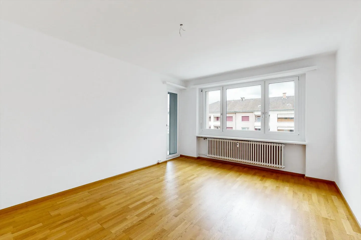 Apartment for rent - Photo 7 of 12