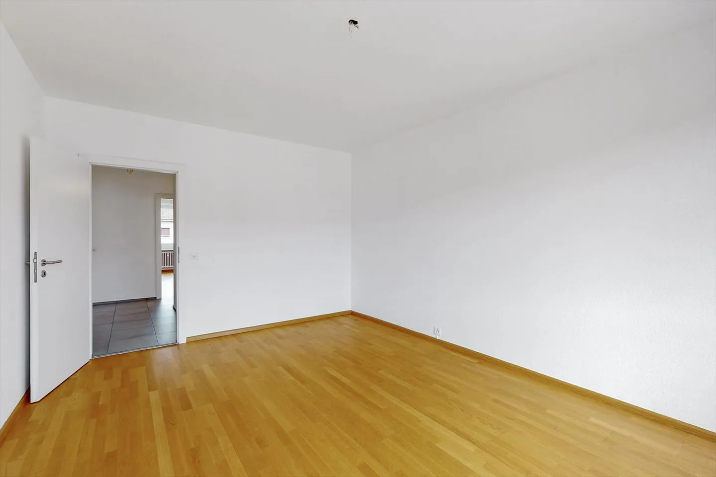 Apartment for rent - Photo 10 of 12