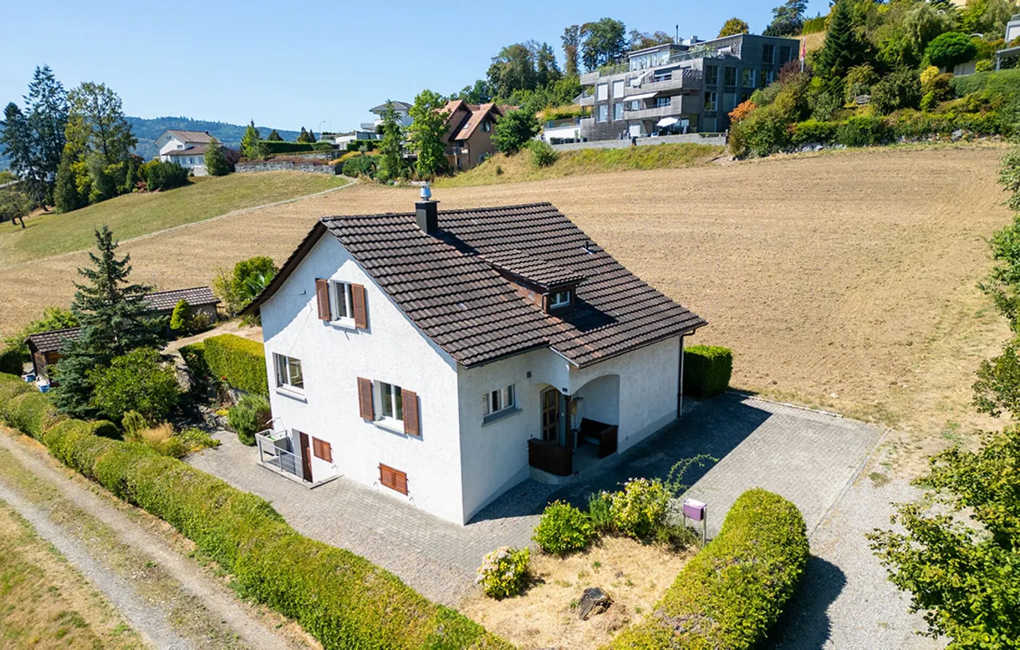 Charmantes Haus mit Seeblick - Foto 1 von 13