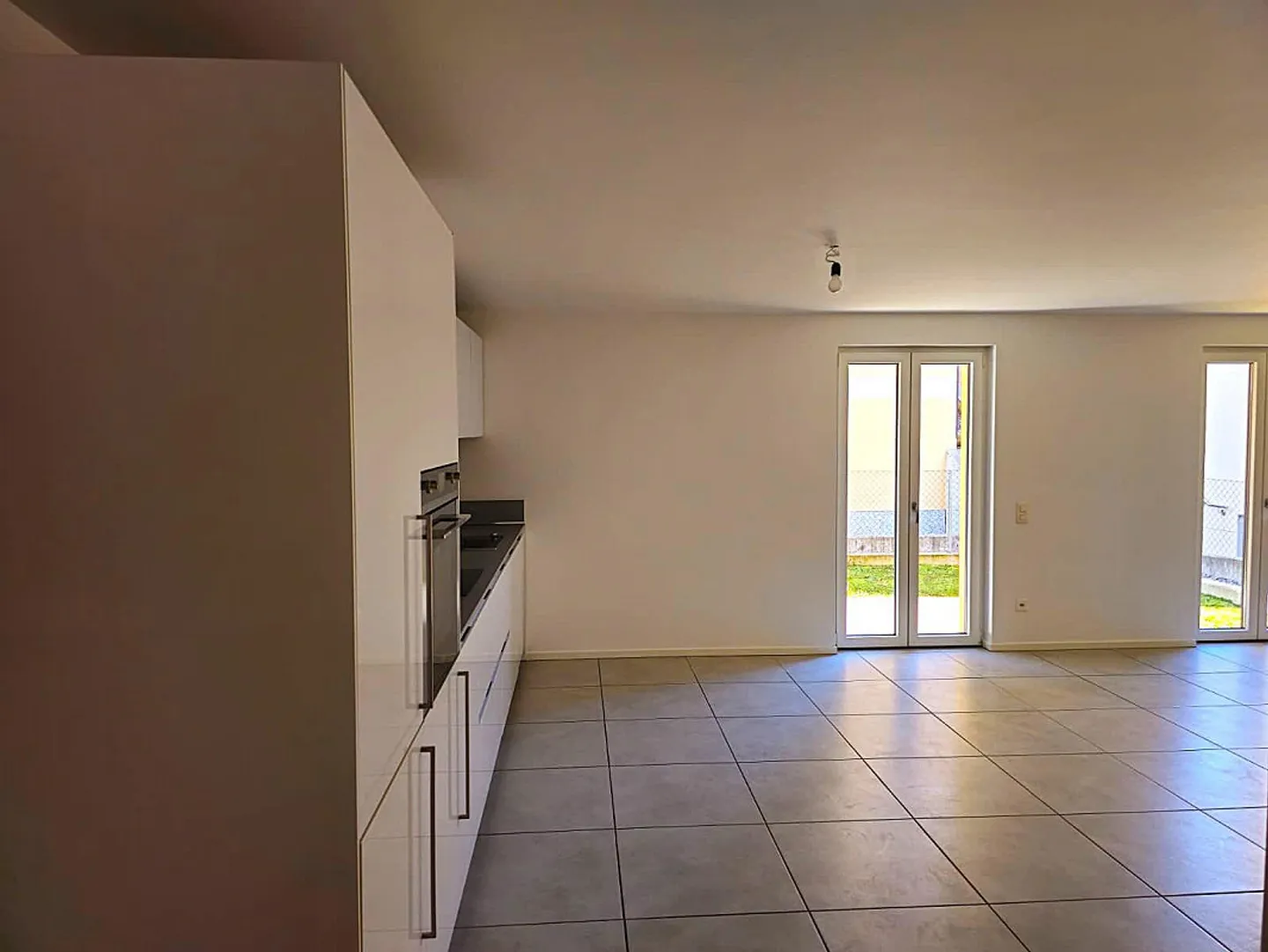 3.5-ZIMMER-WOHNUNG IN NOVAZZANO SOFORT VERFÜGBAR - Foto 1 von 7