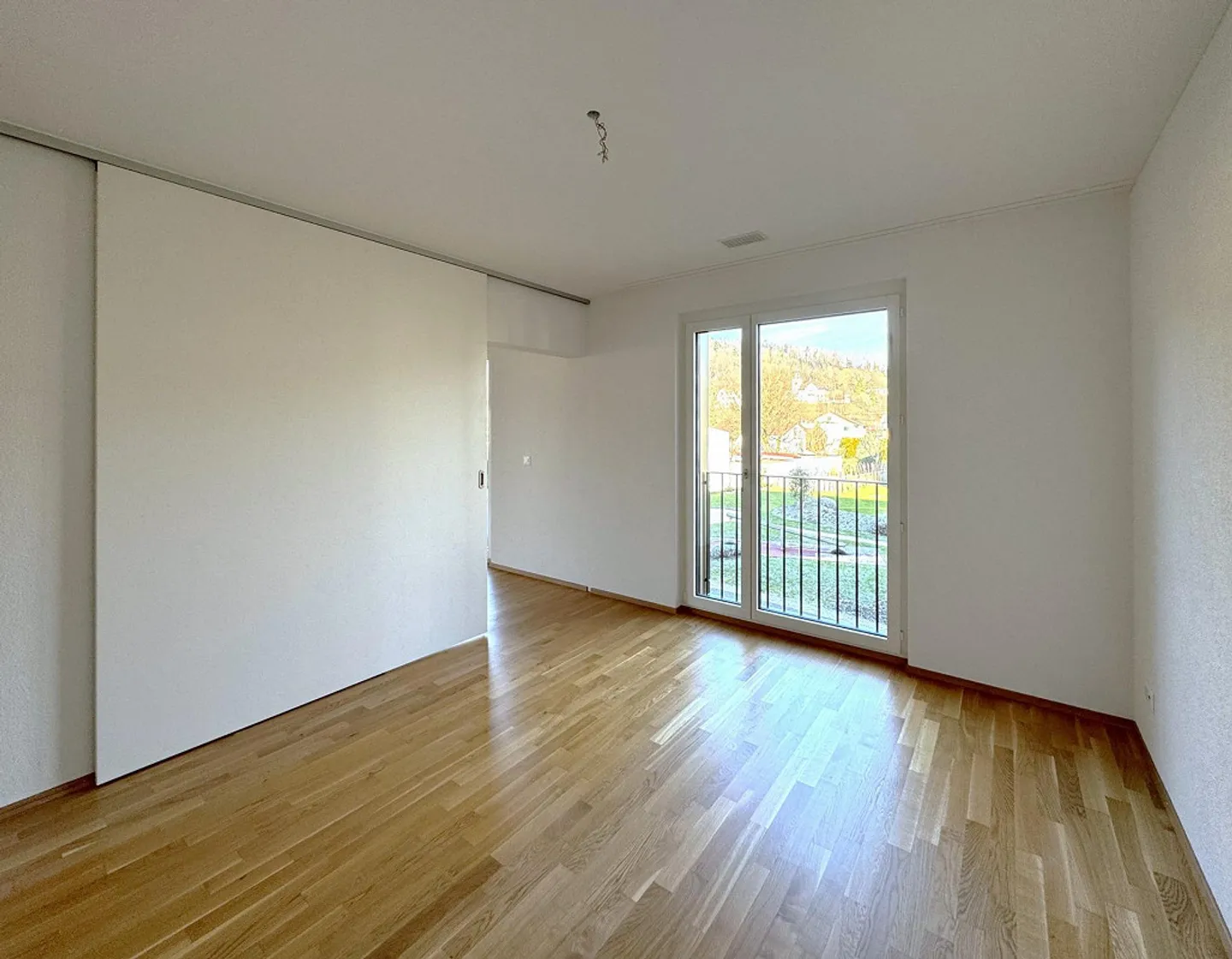 High-quality 5.5-room apartment in the Fuchsloch development - Photo 5 of 9