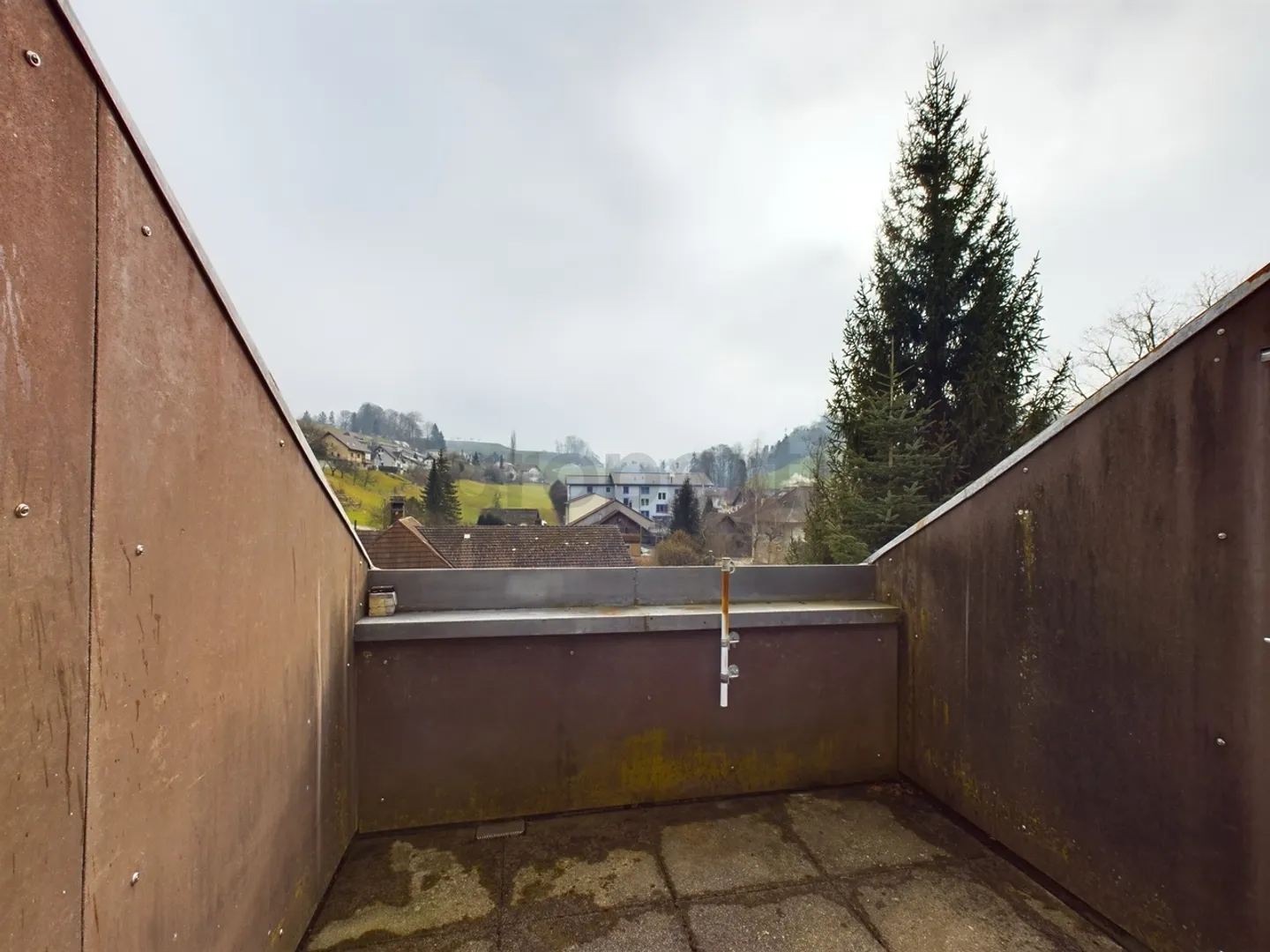 Piccolo ma carino: appartamento con 1 camera a Wyssachen con balcone in una posizione tranquilla - Foto 8 di 9