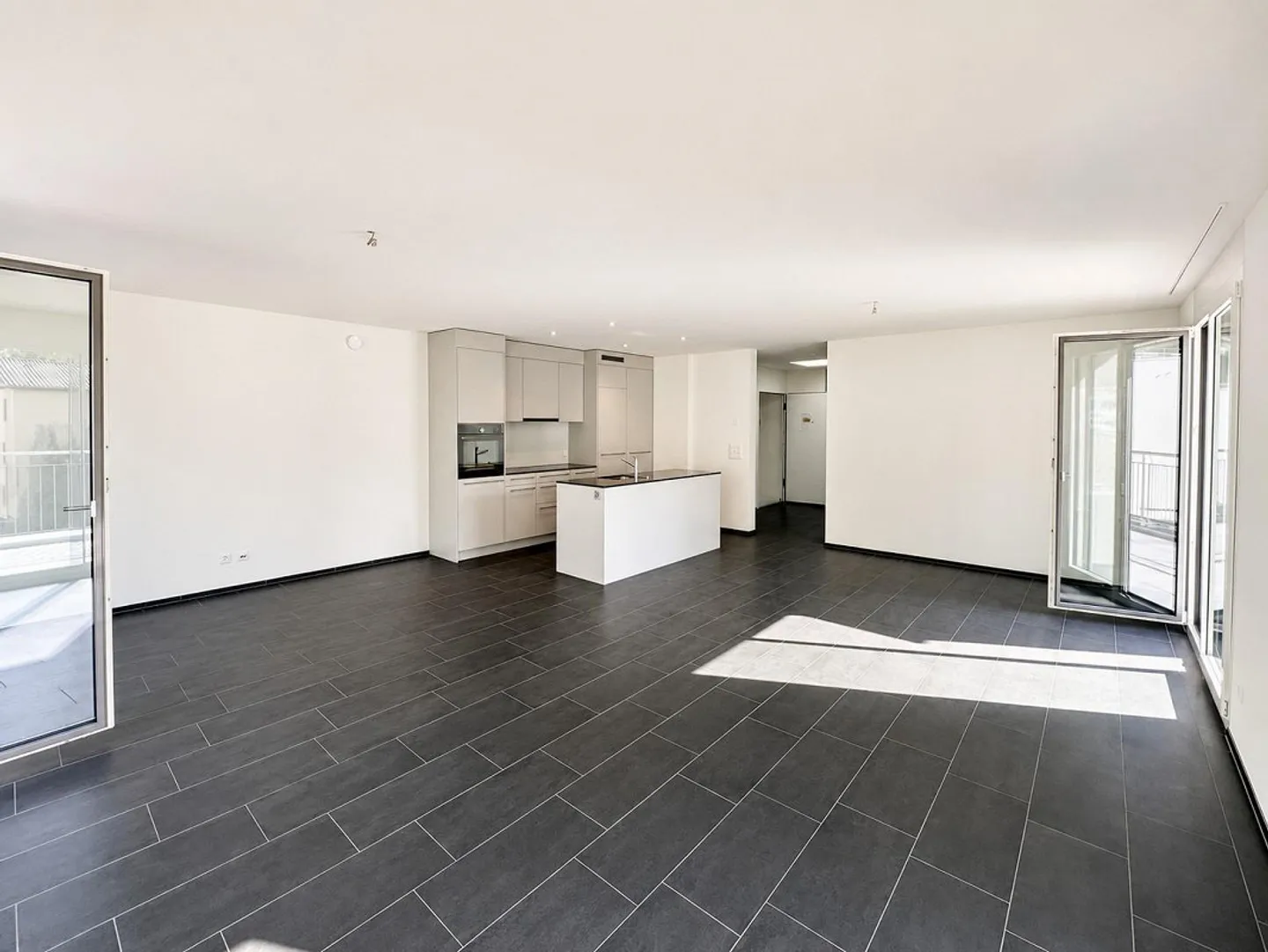Moderne Attikawohnung in Goldau - Foto 4 von 17