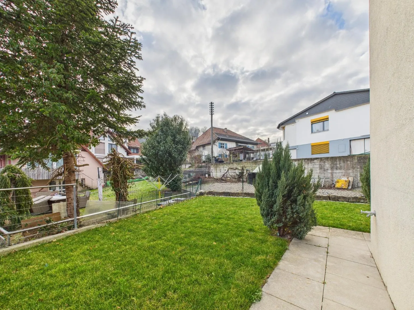 Moderne Minergie-Wohnung mit Terrasse - Foto 11 von 11