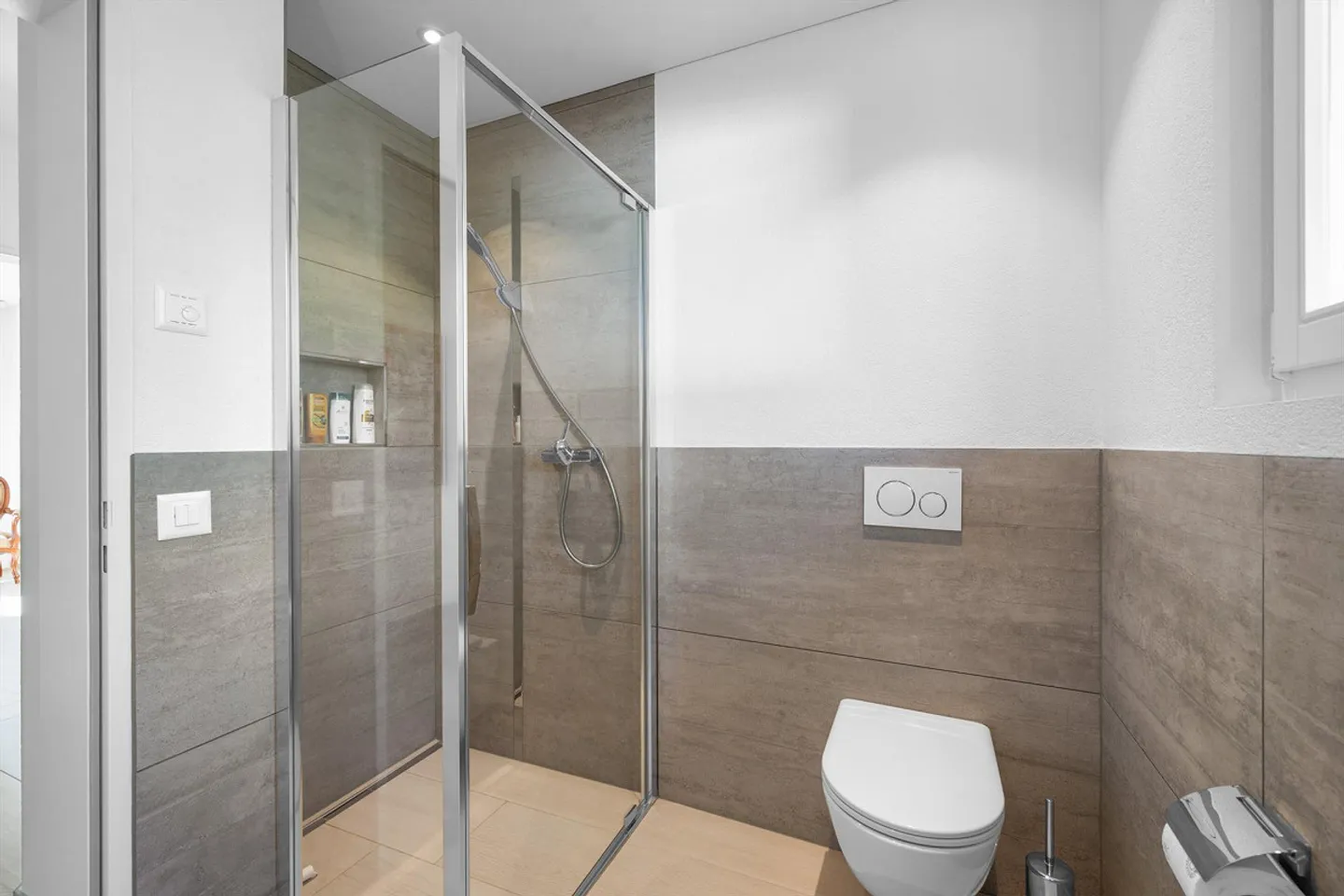 Exclusive 5 1/2 room penthouse apartment with lake view - Photo 10 of 15