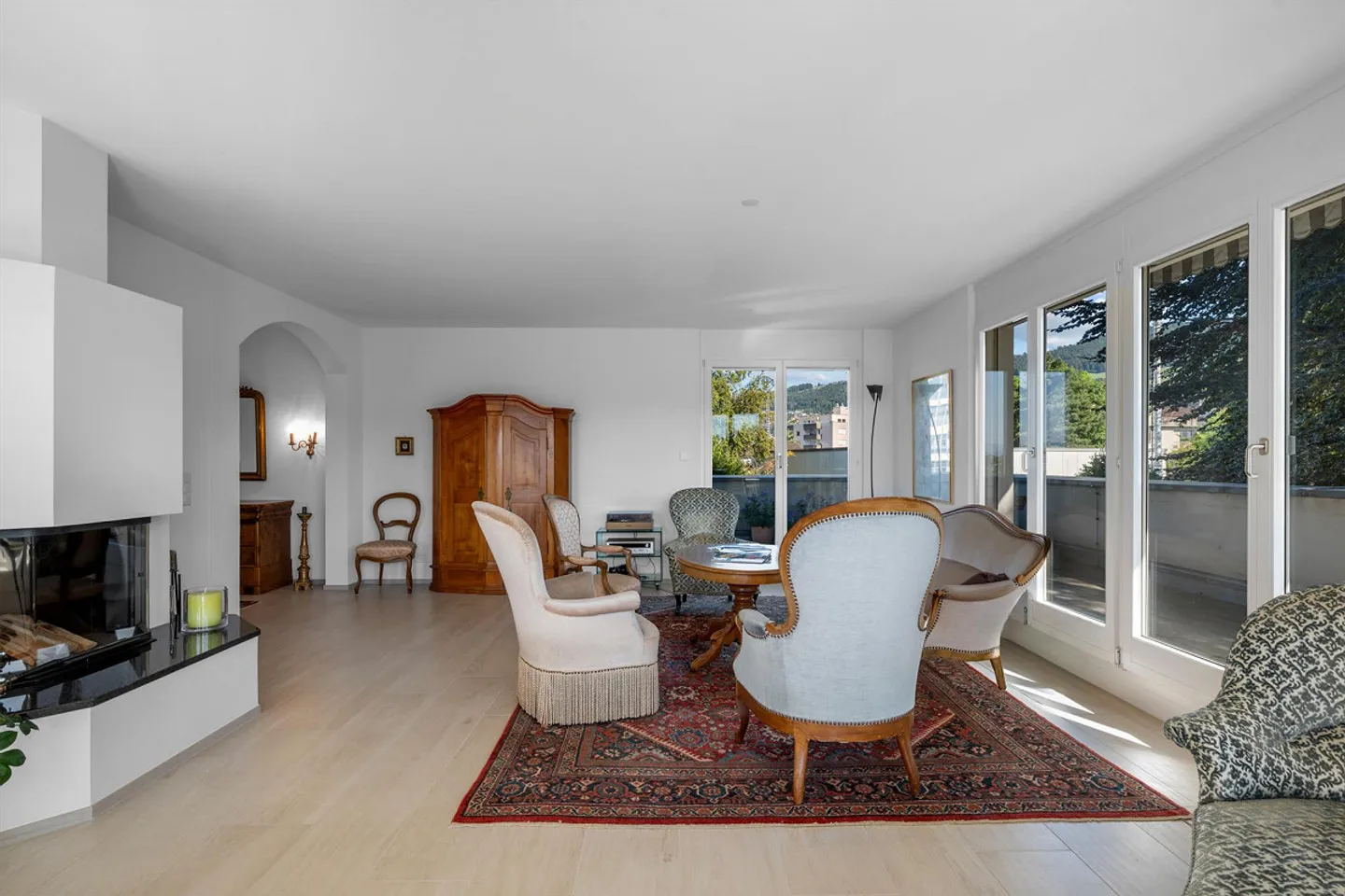 Exclusive 5 1/2 room penthouse apartment with lake view - Photo 5 of 15