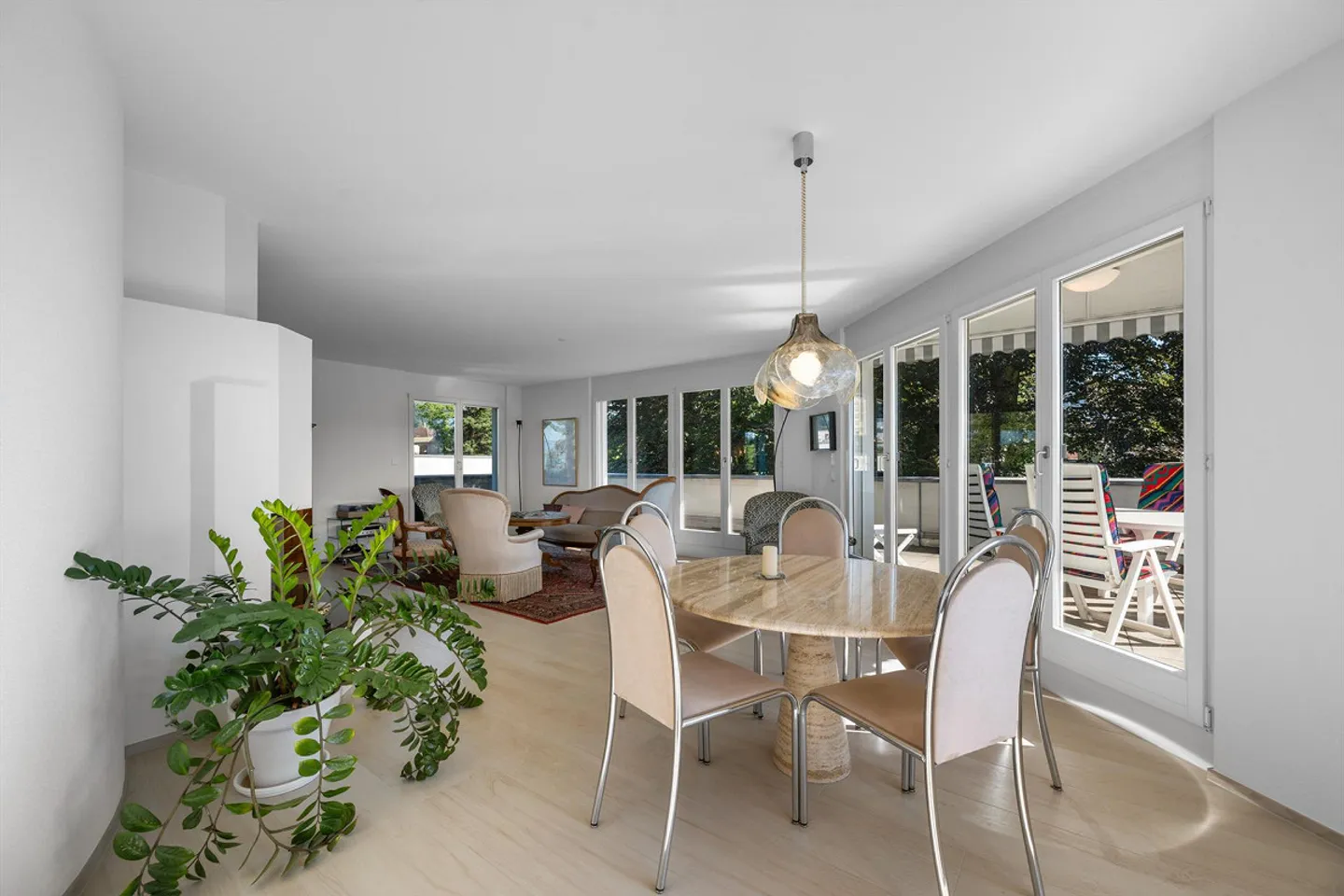Exclusive 5 1/2 room penthouse apartment with lake view - Photo 6 of 15