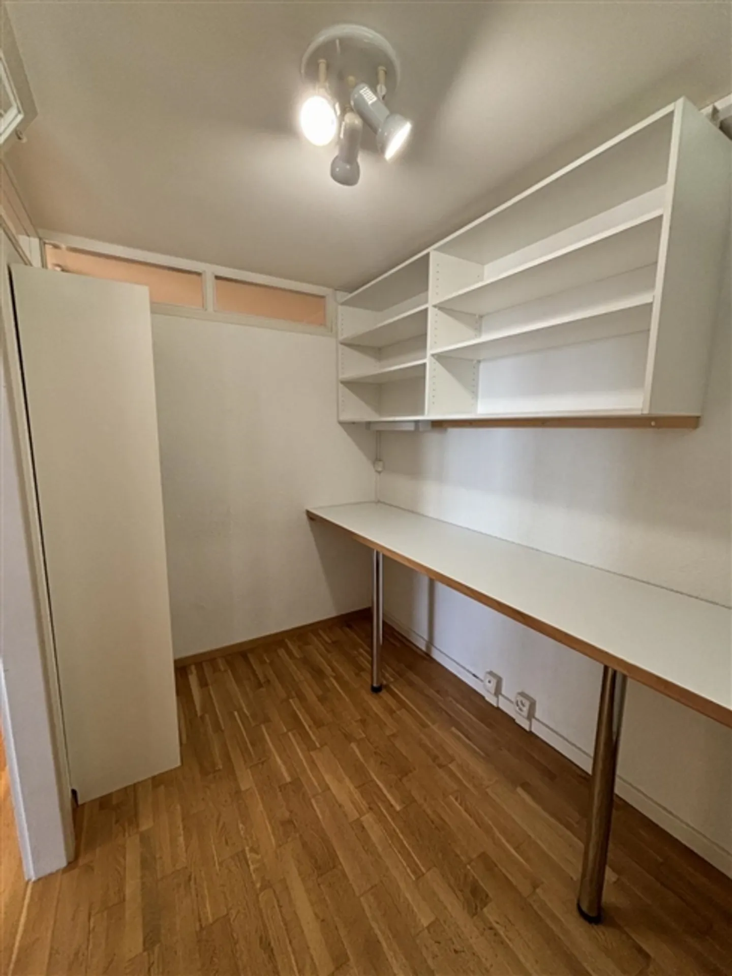 Bureau à louer au cœur du centre-ville de La Chaux-de-Fonds - Photo 4 sur 5