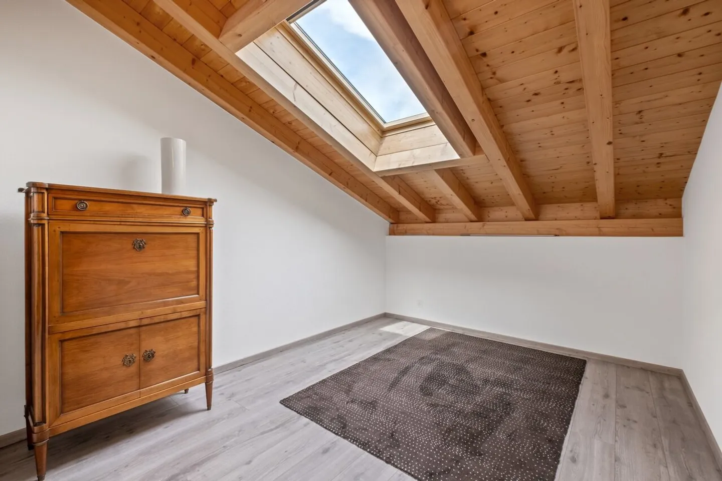 An exceptional view, on the top floor! - Photo 8 of 8