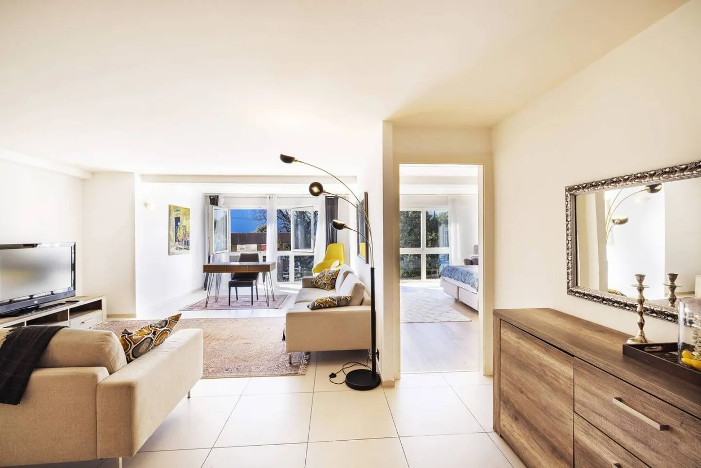 A 1 min. dal lago - grande appartamento di 3 locali - 128 m2 con vista lago - Foto 4 di 12