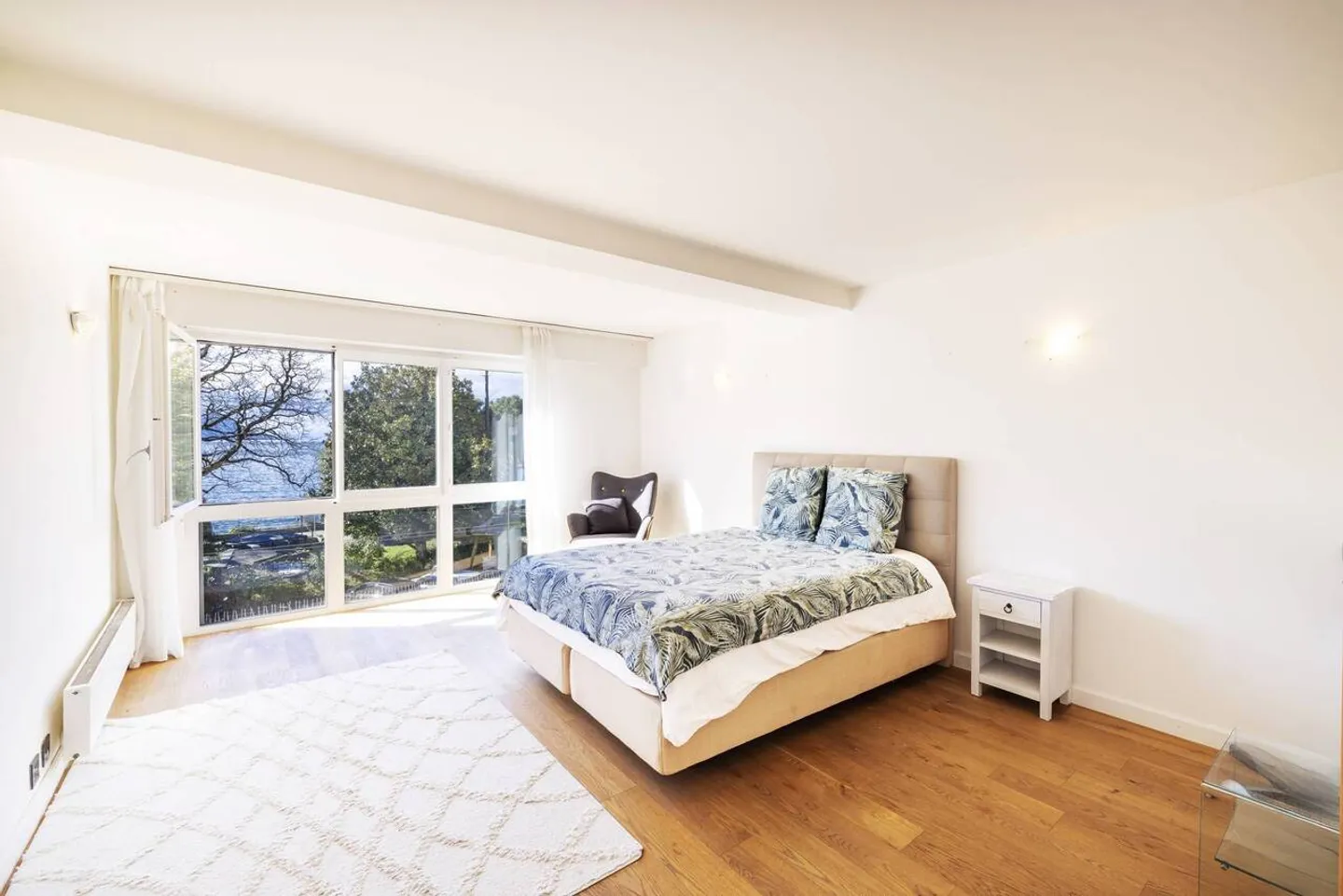 A 1 min. dal lago - grande appartamento di 3 locali - 128 m2 con vista lago - Foto 8 di 12