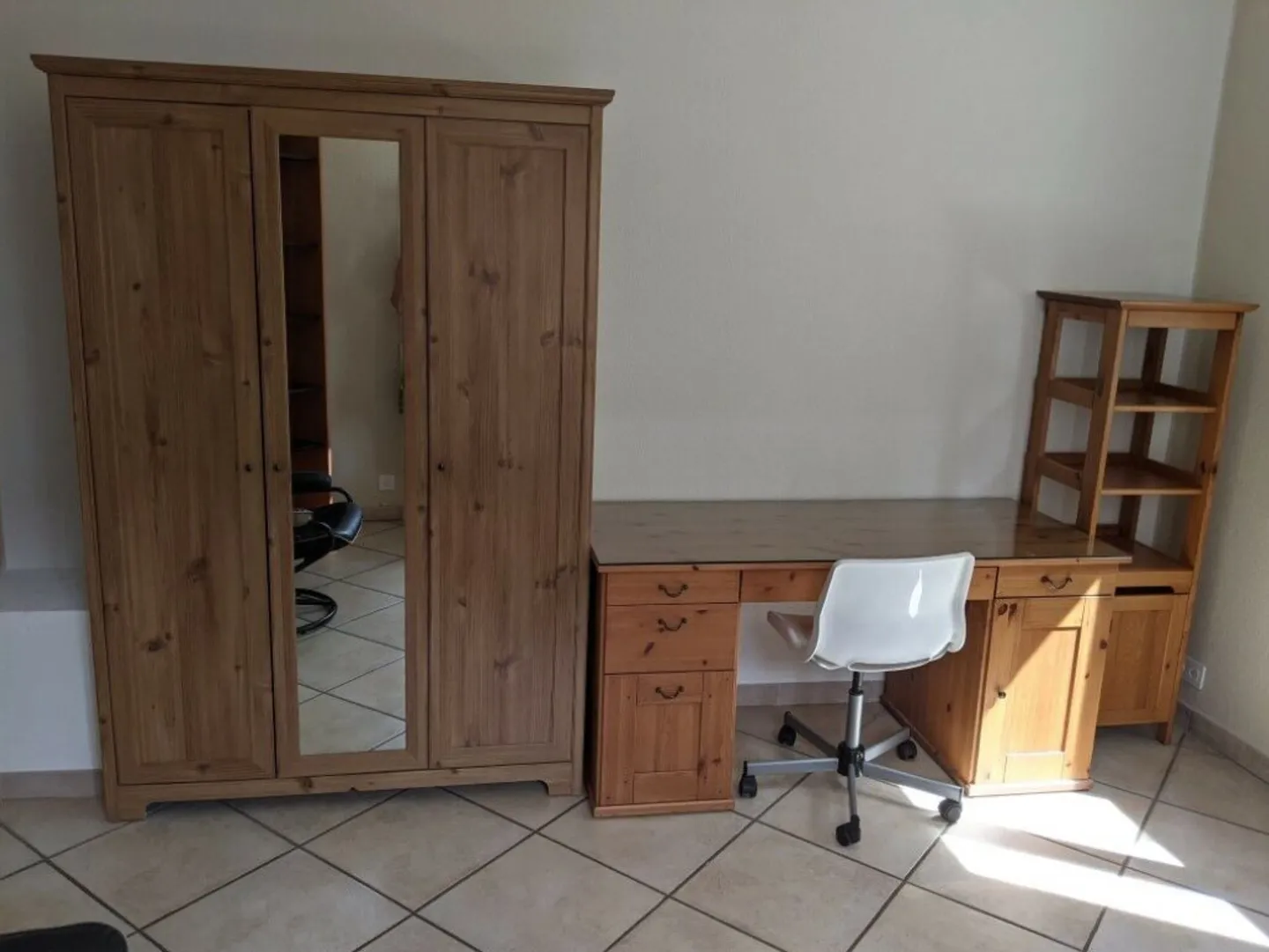 Morges Room - 1 Room - Photo 2 of 9
