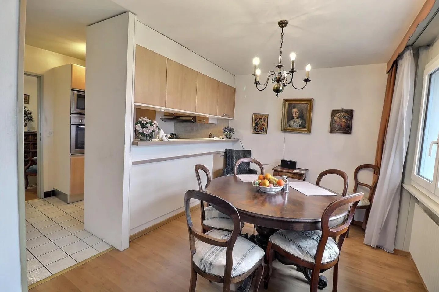 Charmante Wohnung in besetzter Leibrente ohne Miete, ideal gelegen in Mont-sur-Rolle, im Herzen eines der begehrtesten Dörfer von La Côte. - Foto 3 von 14