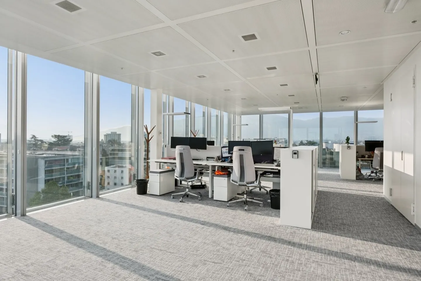 Lancy - bureaux modernes - Photo 2 sur 7