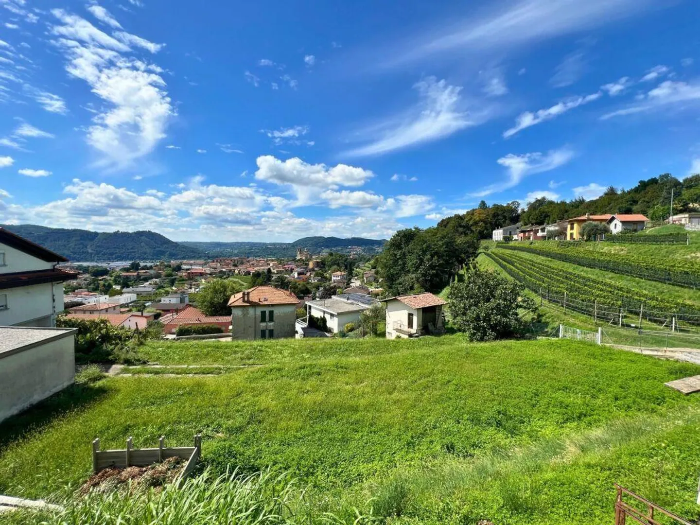 Baugrundstück mit offener und sonniger Aussicht - Foto 3 von 5