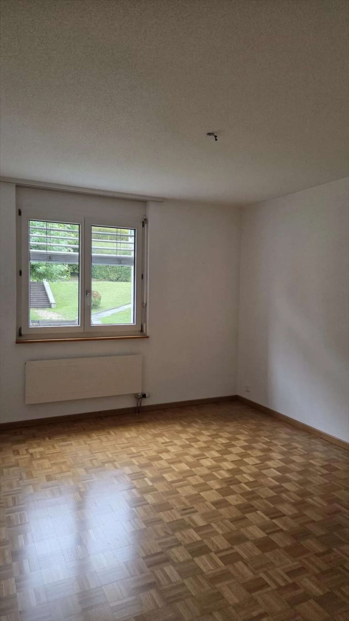 Appartement dans un immeuble avec ascenseur. - Photo 18 sur 22