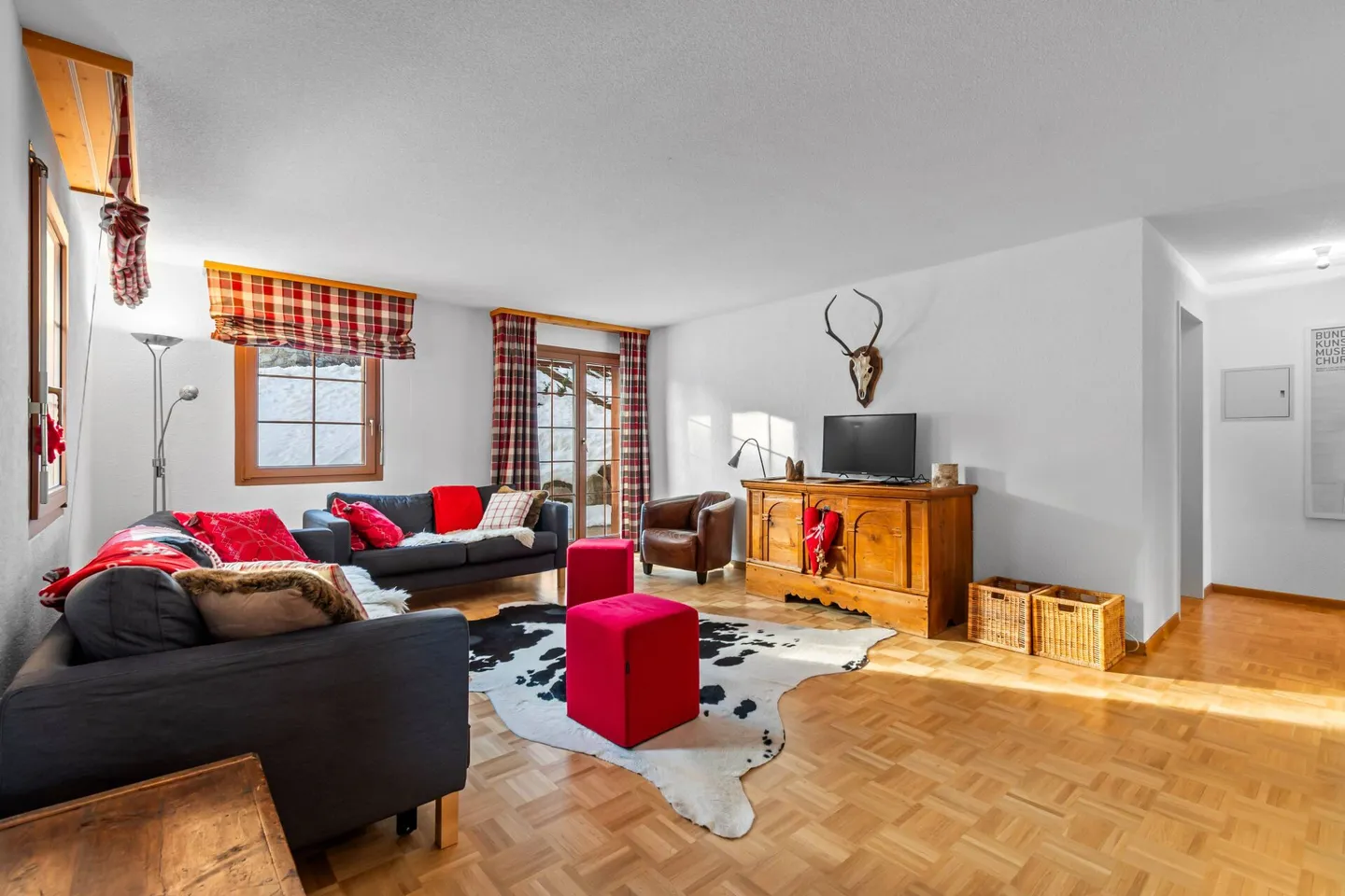 4 1/2-Room Holiday Apartment with Private Sauna and a Parking Space in the Underground Garage - Photo 4 of 20