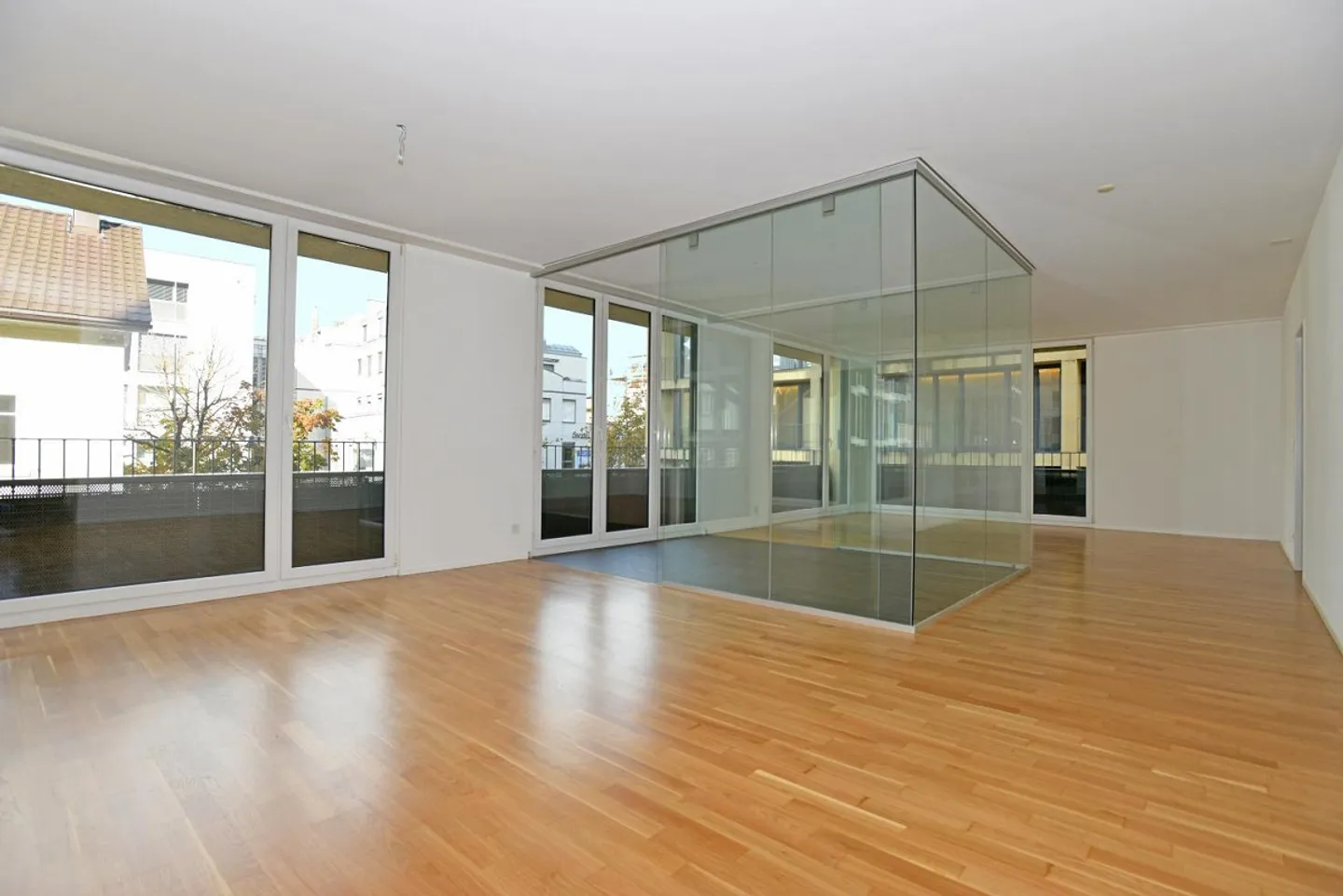 RENT WITHOUT DEPOSIT - Everything, really everything nearby! - Photo 4 of 9