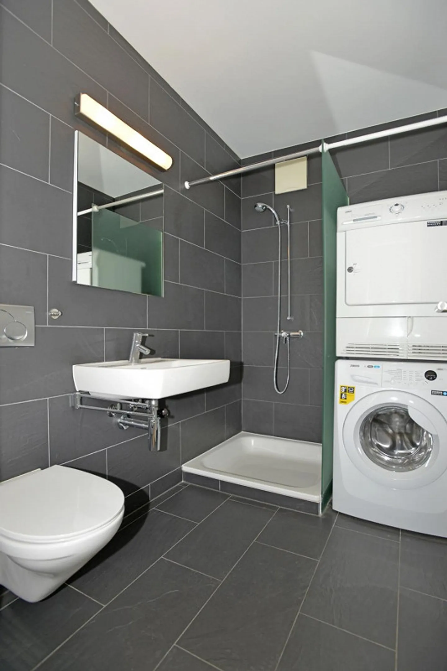 RENT WITHOUT DEPOSIT - Everything, really everything nearby! - Photo 8 of 9