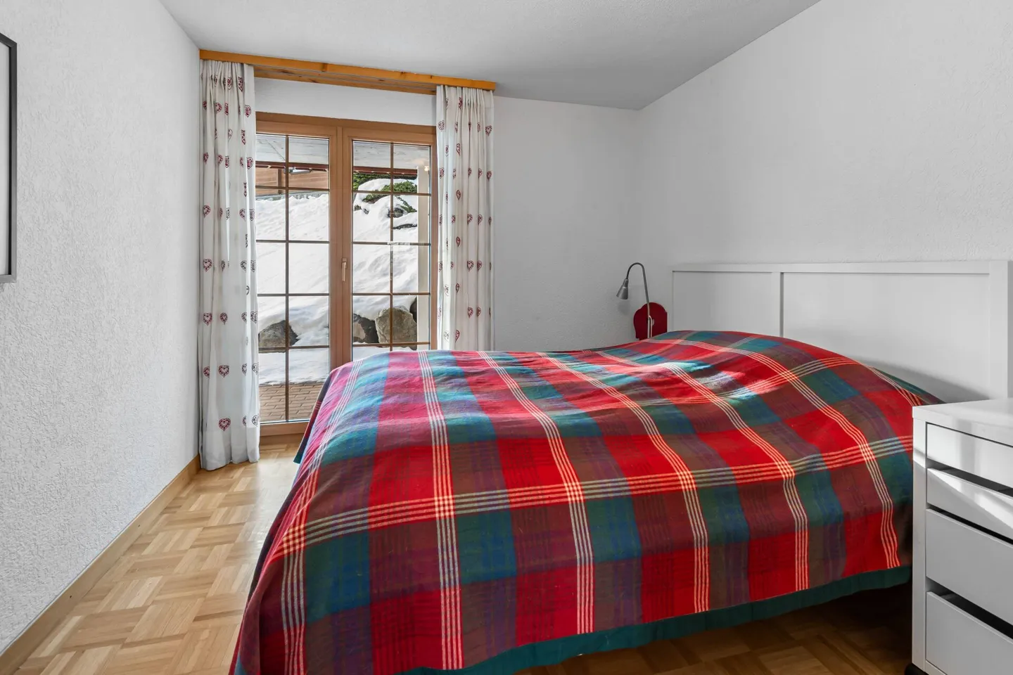 4 1/2-Room Holiday Apartment with Private Sauna and a Parking Space in the Underground Garage - Photo 10 of 20