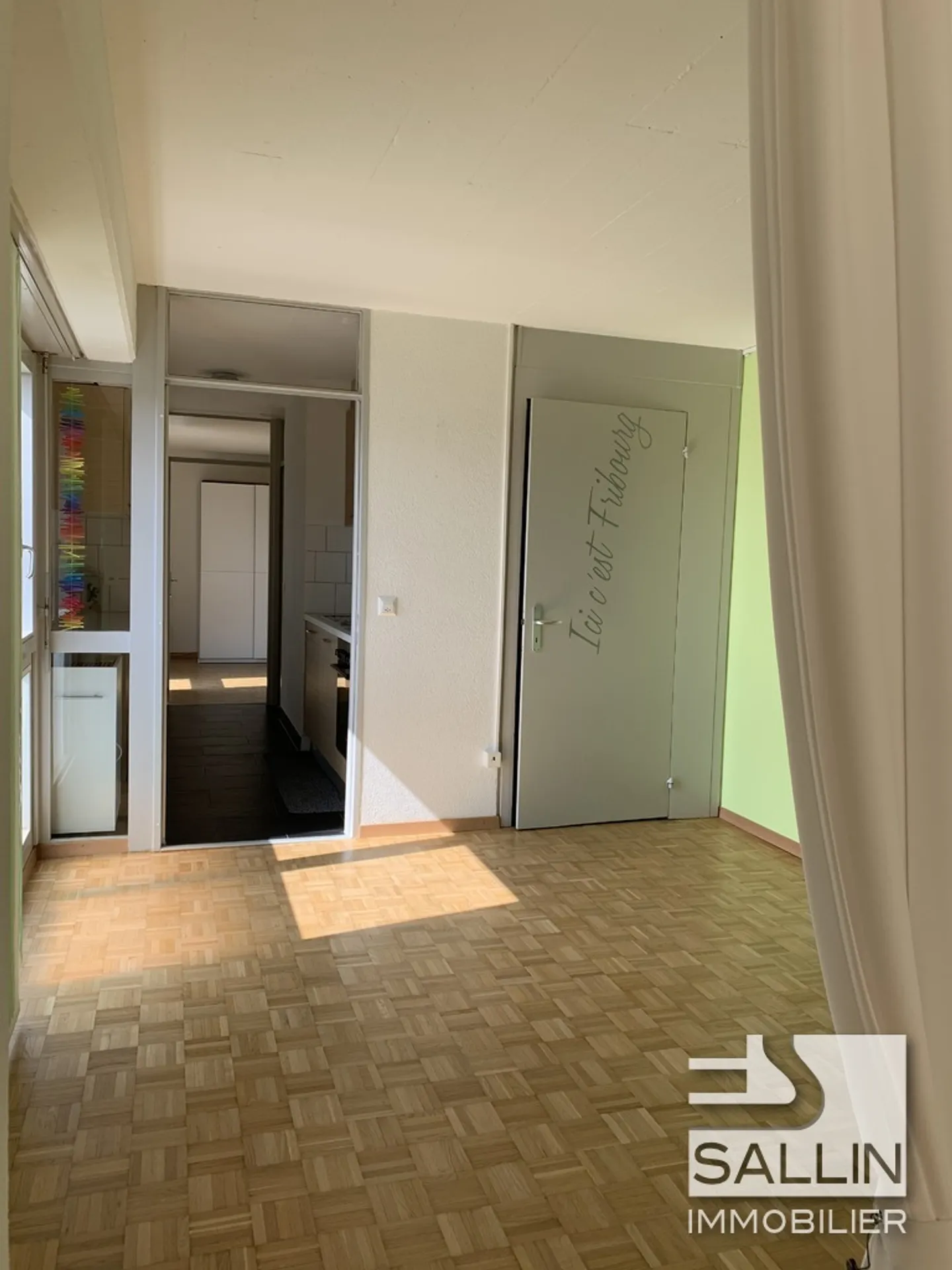 Appartamento ristrutturato di 2½ stanze con vista libera - Foto 10 di 13