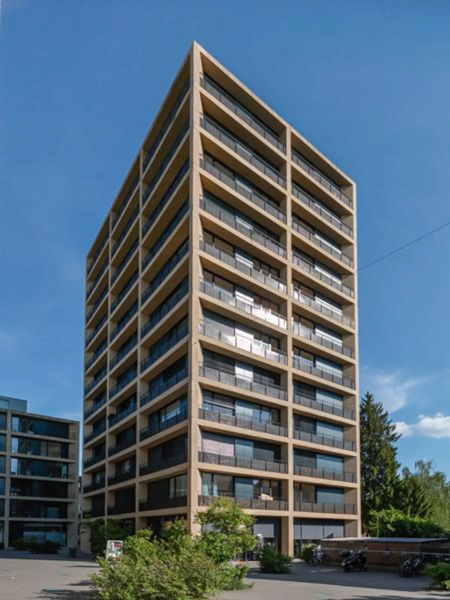 RENT WITHOUT DEPOSIT - Everything, really everything nearby! - Photo 2 of 9