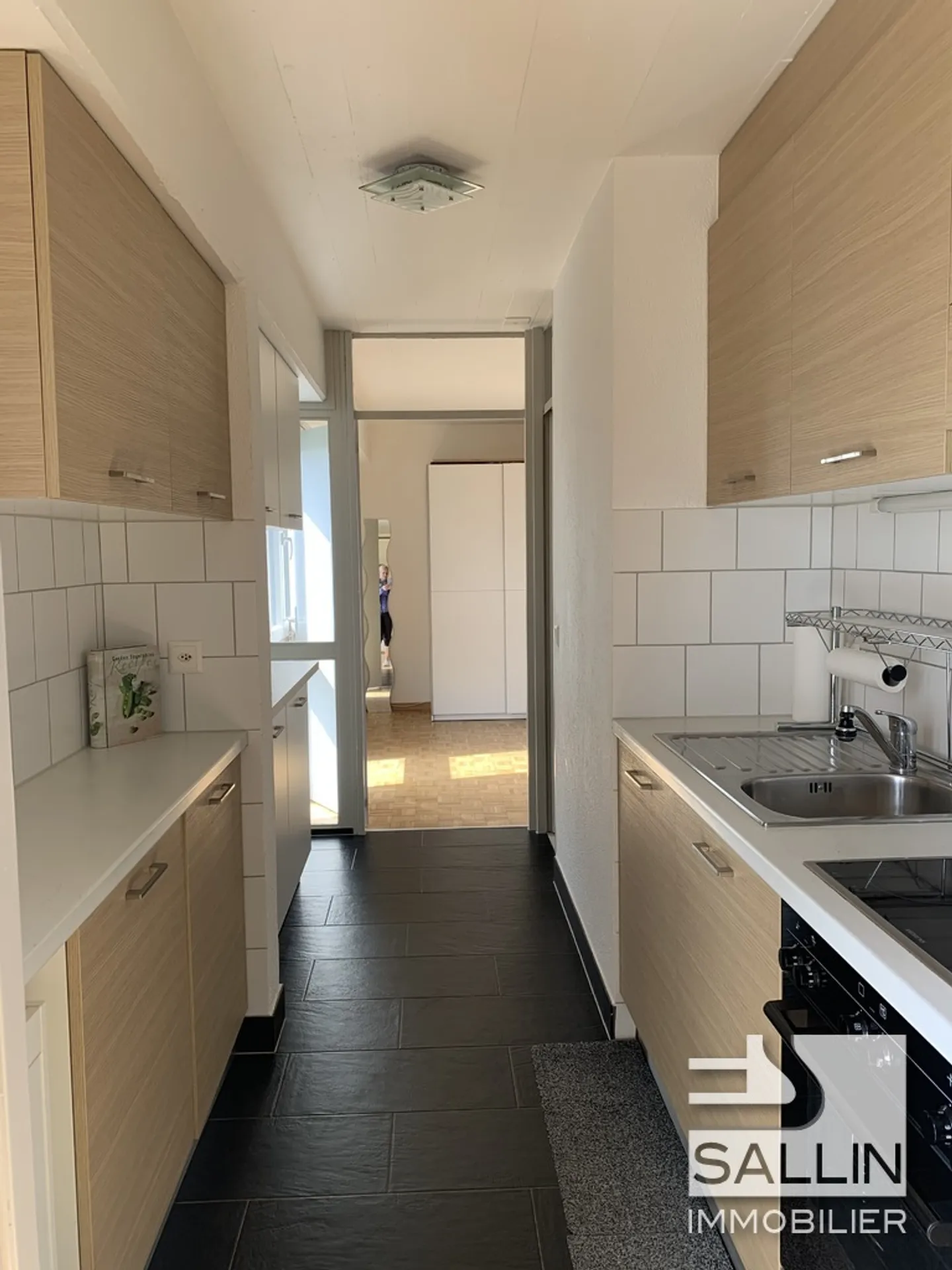 Appartamento ristrutturato di 2½ stanze con vista libera - Foto 6 di 13